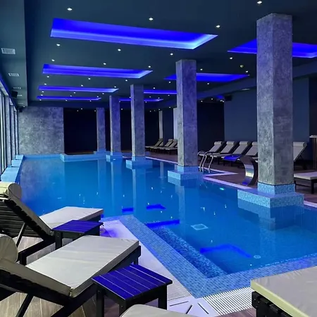 Brown Elegant & Kop Apartamento